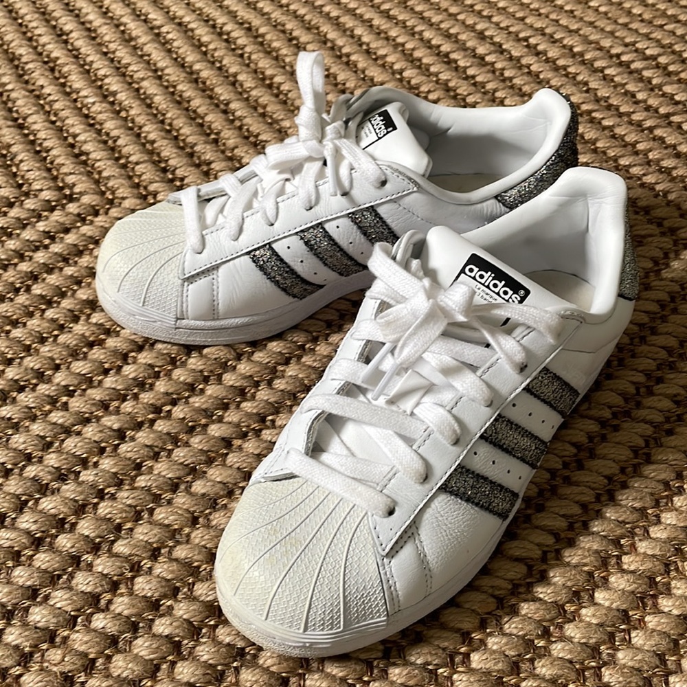 LAST CHANCE Adidas Superstars, size 5.5 - Picture 3 of 6
